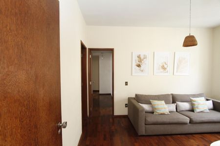 Apartamento à venda com 170m², 4 quartos e 4 vagasSala de TV