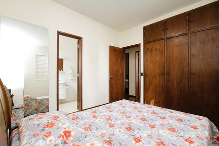 Apartamento à venda com 170m², 4 quartos e 4 vagasQuarto 4 - Suíte