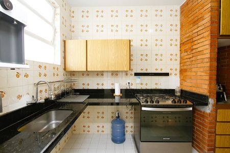 Apartamento à venda com 170m², 4 quartos e 4 vagasCozinha