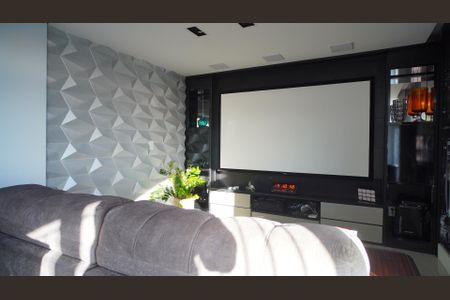 Apartamento à venda com 215m², 2 quartos e 2 vagas Apartamento à venda com 215m², 2 quartos e 2 vagasSala de cinema