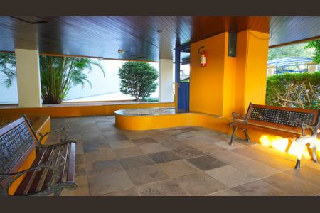 Apartamento à venda com 215m², 2 quartos e 2 vagas Apartamento à venda com 215m², 2 quartos e 2 vagasÁrea comum