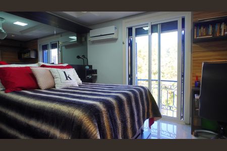 Apartamento à venda com 215m², 2 quartos e 2 vagas Apartamento à venda com 215m², 2 quartos e 2 vagasSuite 1