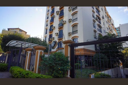 Apartamento à venda com 215m², 2 quartos e 2 vagas Apartamento à venda com 215m², 2 quartos e 2 vagasFachada