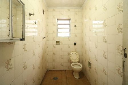 Casa para alugar com 384m², 2 quartos e 5 vagas Casa para alugar com 384m², 2 quartos e 5 vagasCasa dos Fundos