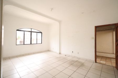 Casa para alugar com 384m², 2 quartos e 5 vagas Casa para alugar com 384m², 2 quartos e 5 vagasSala