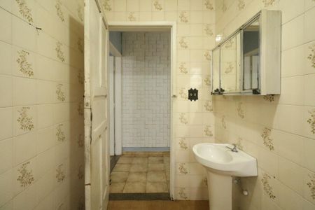 Casa para alugar com 384m², 2 quartos e 5 vagas Casa para alugar com 384m², 2 quartos e 5 vagasCasa dos Fundos