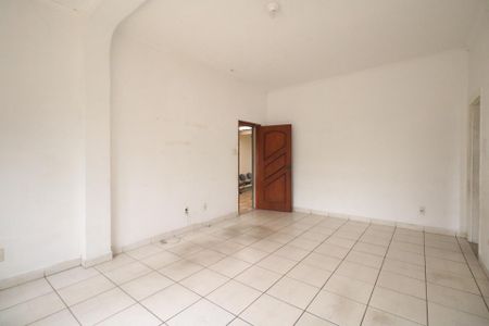 Casa para alugar com 384m², 2 quartos e 5 vagas Casa para alugar com 384m², 2 quartos e 5 vagasSala