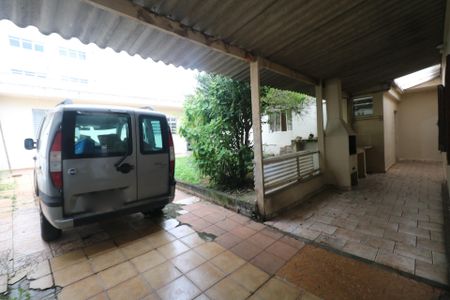 Casa para alugar com 384m², 2 quartos e 5 vagas Casa para alugar com 384m², 2 quartos e 5 vagasQuintal e Garagem