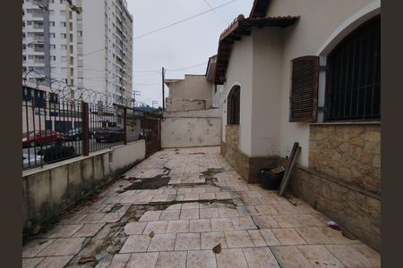 Casa para alugar com 384m², 2 quartos e 5 vagas Casa para alugar com 384m², 2 quartos e 5 vagasGaragem