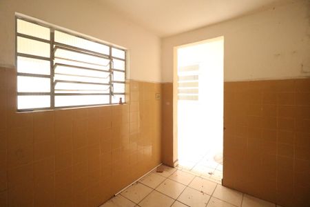 Casa para alugar com 384m², 2 quartos e 5 vagas Casa para alugar com 384m², 2 quartos e 5 vagasCasa dos Fundos