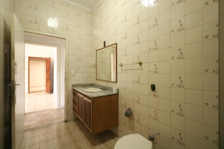 Casa para alugar com 384m², 2 quartos e 5 vagas Casa para alugar com 384m², 2 quartos e 5 vagasBanheiro
