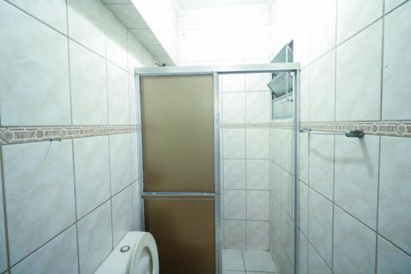 Casa para alugar com 384m², 2 quartos e 5 vagas Casa para alugar com 384m², 2 quartos e 5 vagasBanheiro da Área de Serviço