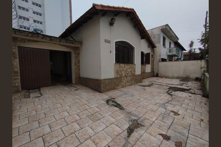 Casa para alugar com 384m², 2 quartos e 5 vagas Casa para alugar com 384m², 2 quartos e 5 vagasGaragem