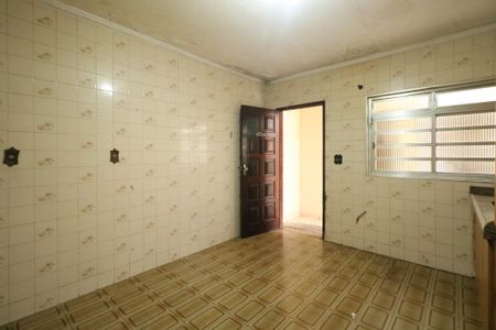 Casa para alugar com 384m², 2 quartos e 5 vagas Casa para alugar com 384m², 2 quartos e 5 vagasCasa dos Fundos