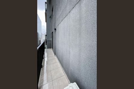 Studio para alugar com 67m², 0 quarto e sem vaga Studio para alugar com 67m², 0 quarto e sem vagaVaranda
