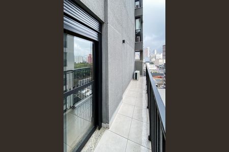 Studio para alugar com 67m², 0 quarto e sem vaga Studio para alugar com 67m², 0 quarto e sem vagaVaranda