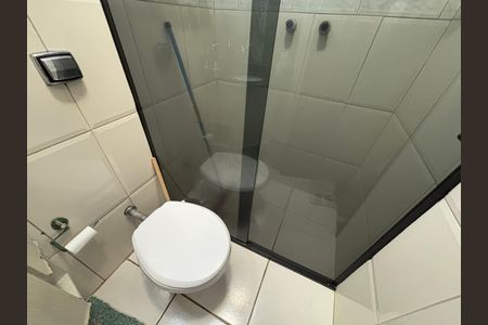 Casa à venda com 92m², 4 quartos e 2 vagas Casa à venda com 92m², 4 quartos e 2 vagasBanheiro