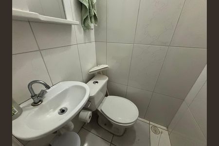 Casa à venda com 92m², 4 quartos e 2 vagas Casa à venda com 92m², 4 quartos e 2 vagasBanheiro da Suíte 2