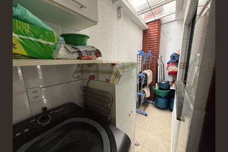 Casa à venda com 92m², 4 quartos e 2 vagas Casa à venda com 92m², 4 quartos e 2 vagasÁrea de Serviço