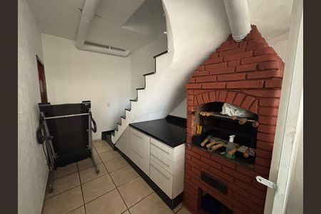 Casa à venda com 92m², 4 quartos e 2 vagas Casa à venda com 92m², 4 quartos e 2 vagasChurrasqueira