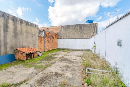 Casa para alugar com 42m², 2 quartos e 1 vaga
