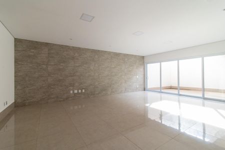 Casa de condomínio à venda com 245m², 3 quartos e 2 vagas Casa de condomínio à venda com 245m², 3 quartos e 2 vagasSala/Cozinha