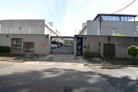 Casa de condomínio à venda com 245m², 3 quartos e 2 vagasFachado do condomínio