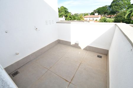 Casa de condomínio à venda com 245m², 3 quartos e 2 vagasÁrea de Serviço