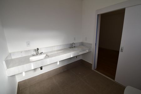 Casa de condomínio à venda com 245m², 3 quartos e 2 vagasBanheiro Suíte