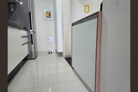 Apartamento à venda com 62m², 2 quartos e 1 vaga Apartamento à venda com 62m², 2 quartos e 1 vagaCozinha e Área de Serviço