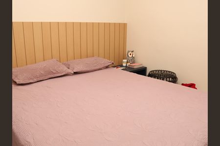 Suíte de apartamento à venda com 3 quartos, 70m² em Vila Sao Luiz, Goiânia