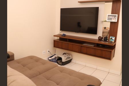 Sala de TV de apartamento à venda com 3 quartos, 70m² em Vila Sao Luiz, Goiânia