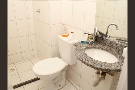 Apartamento à venda com 70m², 3 quartos e 1 vagaBanheiro do corredor