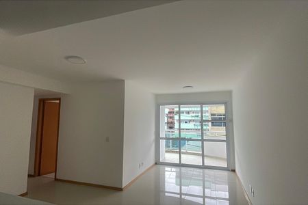 Sala de apartamento para alugar com 3 quartos, 88m² em Jardim Vinte E Cinco de Agosto, Duque de Caxias