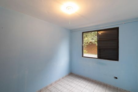 Quarto 2 de apartamento para alugar com 2 quartos, 48m² em Conjunto Habitacional Fazenda do Carmo, São Paulo