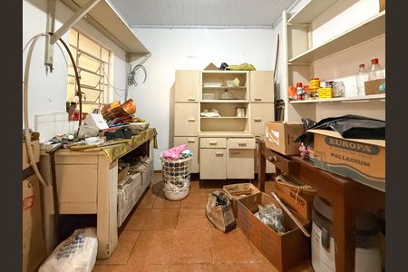 Casa à venda com 170m², 2 quartos e 4 vagasQuarto de Serviço