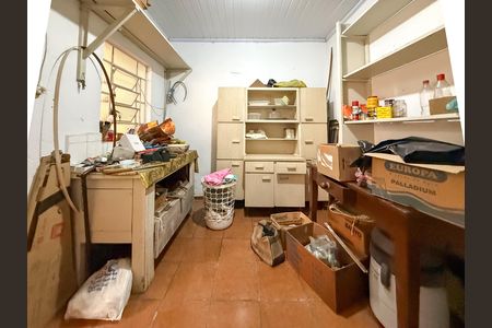 Casa à venda com 170m², 2 quartos e 4 vagasQuarto de Serviço