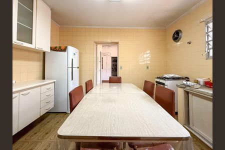 Casa à venda com 170m², 2 quartos e 4 vagasCozinha