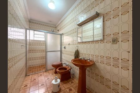 Casa à venda com 170m², 2 quartos e 4 vagasBanheiro