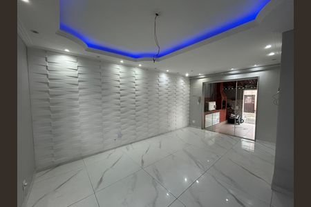 Sala de casa para alugar com 4 quartos, 173m² em Quintino Bocaiúva, Rio de Janeiro
