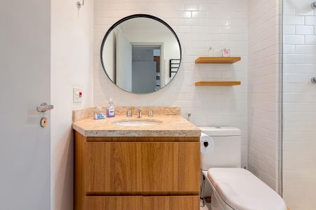 Apartamento à venda com 199m², 3 quartos e 3 vagas Apartamento à venda com 199m², 3 quartos e 3 vagasBanheiro da Suíte 2