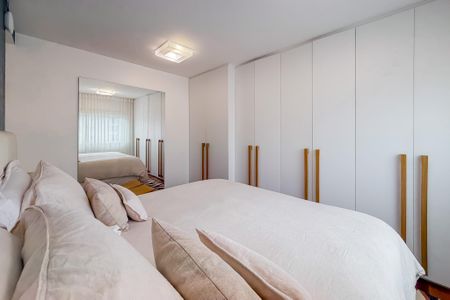 Apartamento à venda com 199m², 3 quartos e 3 vagas Apartamento à venda com 199m², 3 quartos e 3 vagasSuíte Master