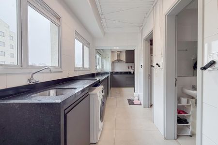 Apartamento à venda com 199m², 3 quartos e 3 vagas Apartamento à venda com 199m², 3 quartos e 3 vagasÁrea de Serviço