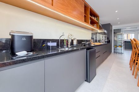 Apartamento à venda com 199m², 3 quartos e 3 vagas Apartamento à venda com 199m², 3 quartos e 3 vagasVaranda Gourmet