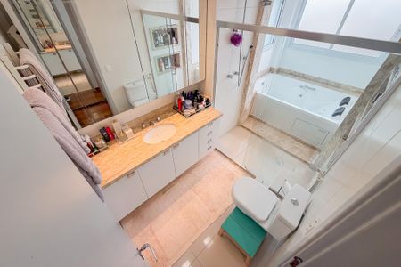 Apartamento à venda com 199m², 3 quartos e 3 vagas Apartamento à venda com 199m², 3 quartos e 3 vagasBanheiro da Suíte Master