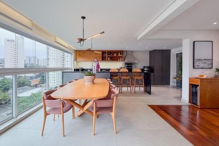 Apartamento à venda com 199m², 3 quartos e 3 vagas Apartamento à venda com 199m², 3 quartos e 3 vagasVaranda Gourmet