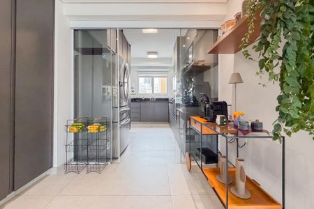 Apartamento à venda com 199m², 3 quartos e 3 vagas Apartamento à venda com 199m², 3 quartos e 3 vagasCozinha