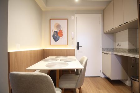 Sala/Cozinha de apartamento para alugar com 2 quartos, 44m² em Cidade Jardim, São Paulo