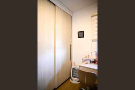 Apartamento à venda com 143m², 3 quartos e 3 vagas Apartamento à venda com 143m², 3 quartos e 3 vagasQuarto 1 - Suite