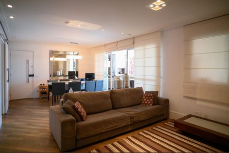 Apartamento à venda com 143m², 3 quartos e 3 vagas Apartamento à venda com 143m², 3 quartos e 3 vagasSala